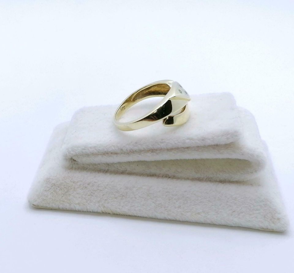 Ring Gold 585er mit Diamantsplitter Gr. 52