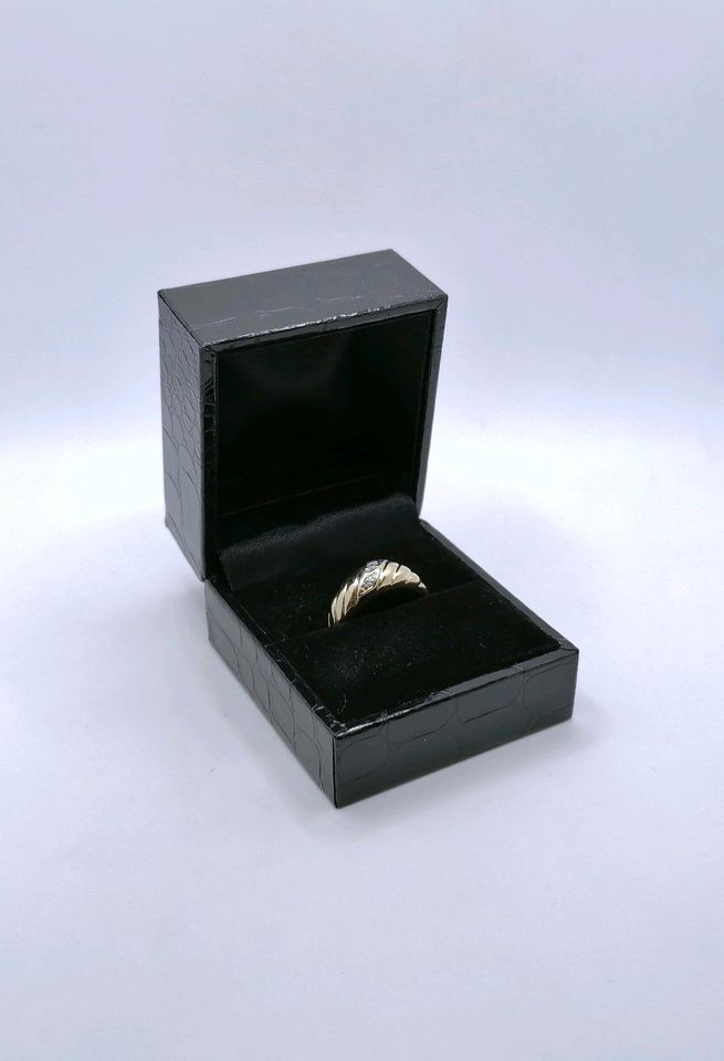Ring Gold 585er mit Diamantsplitter