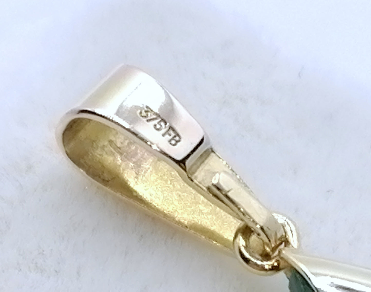 Halsketten Anhänger mit Malachit 375er Gold