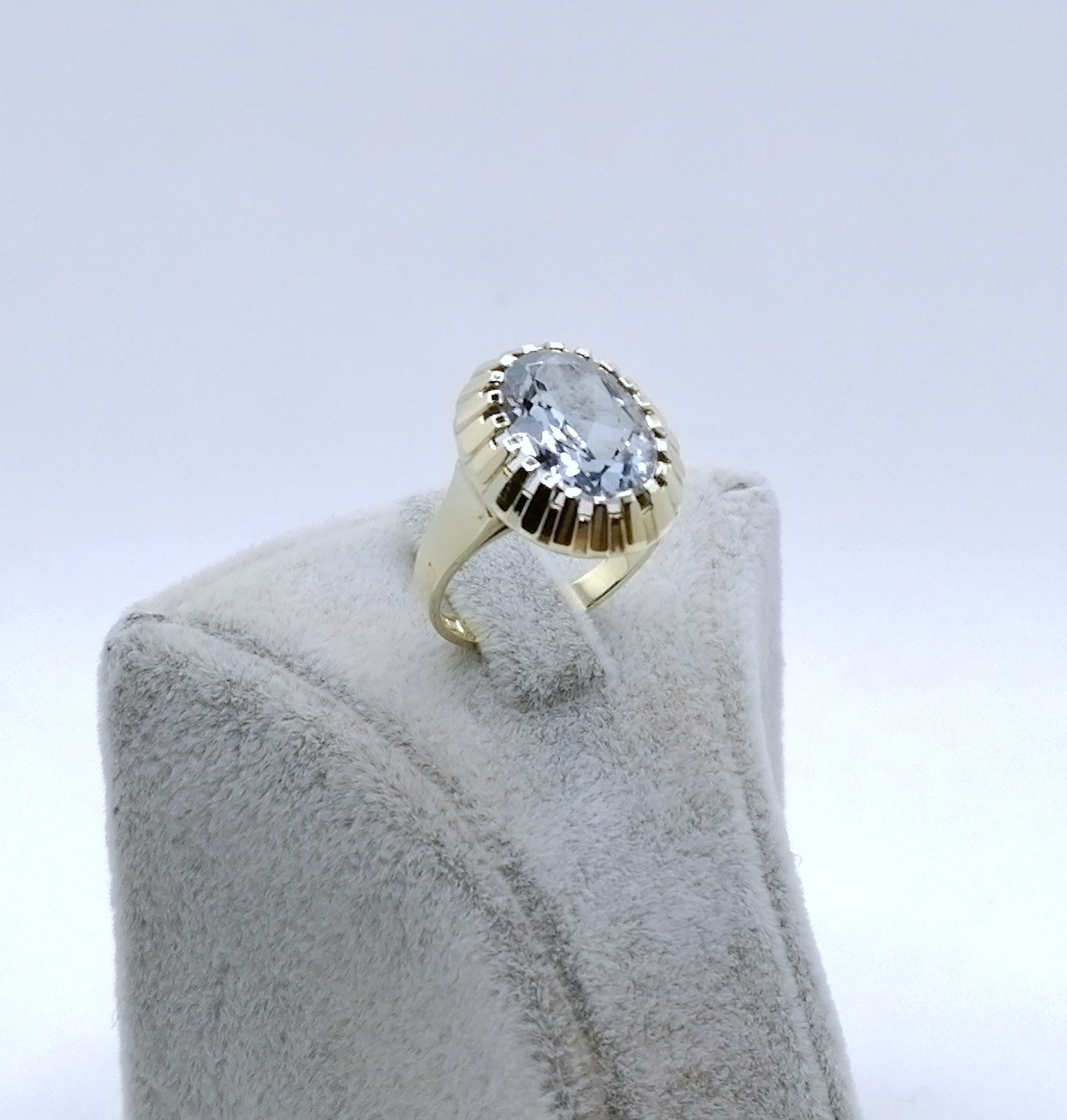 Ring Gold 585er mit Spinell Gr. 53