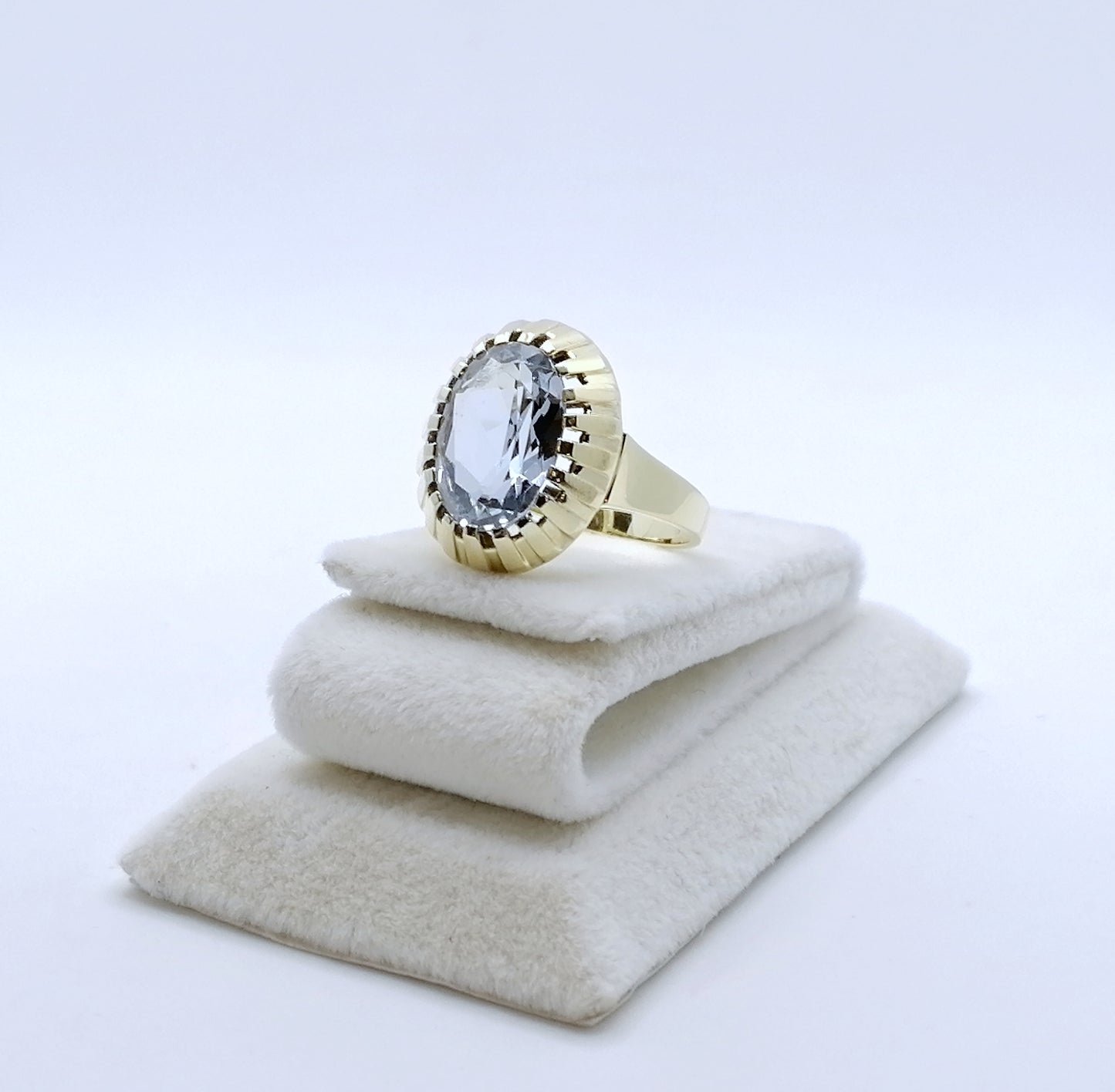 Ring Gold 585er mit Spinell Gr. 53
