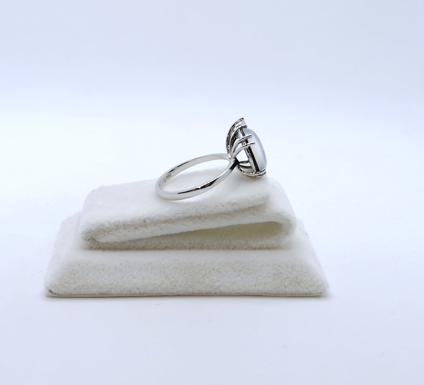 Ring Weißgold 585er mit Opal Triplette und Brillanten Gr. 55