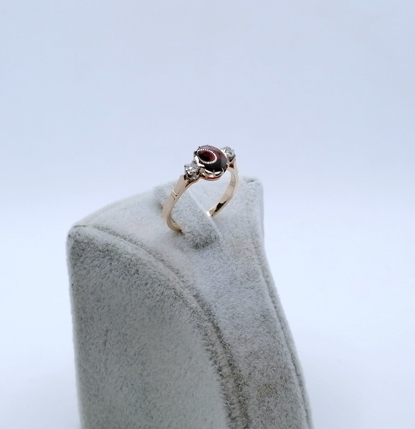 Ring UdSSR Sowjet Rotgold 583er Damenring mit Granatstein und Brillanten Gr. 57