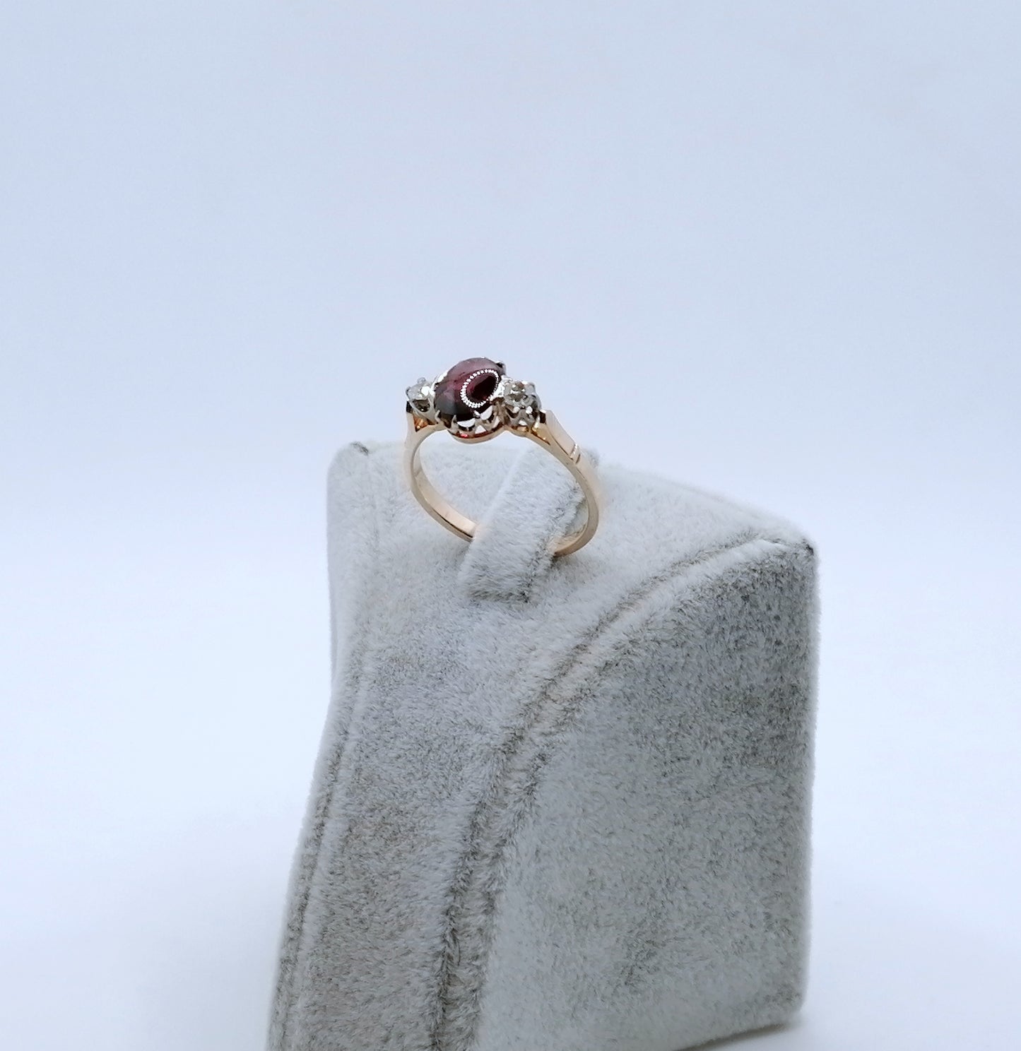 Ring UdSSR Sowjet Rotgold 583er Damenring mit Granatstein und Brillanten Gr. 57