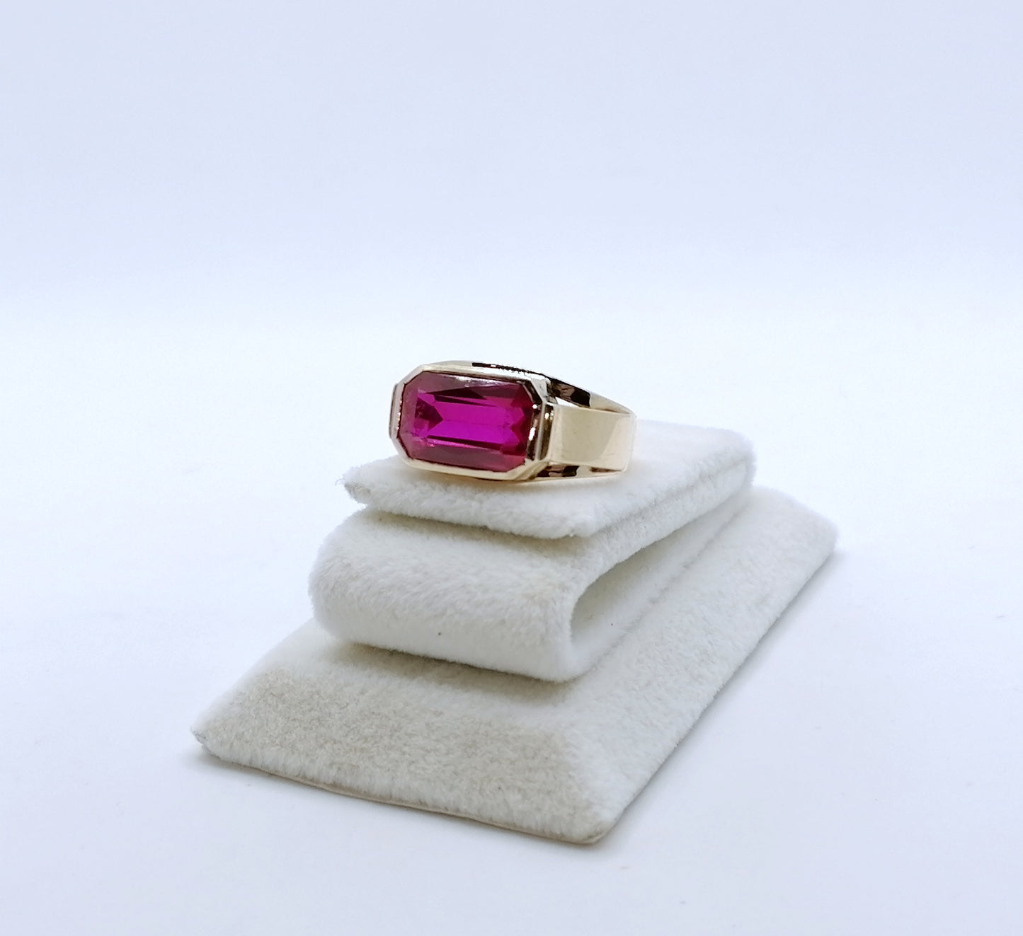 Ring Gold 585er Siegelring mit Rubin Gr. 57