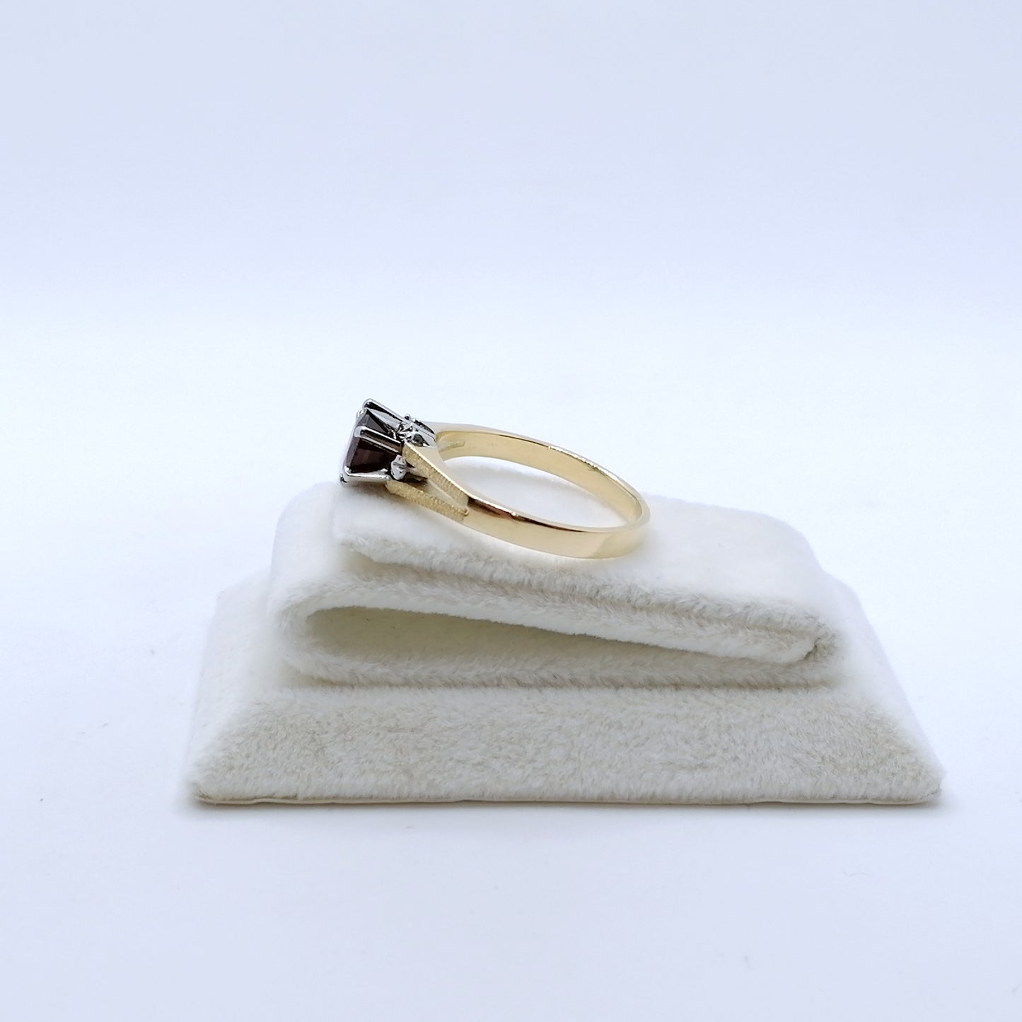 Ring Gold 750er mit Granatstein Solitärring Gr. 60