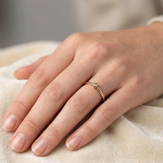 Solitär Goldring Verlobungsring mit Brillant, 333er Goldring