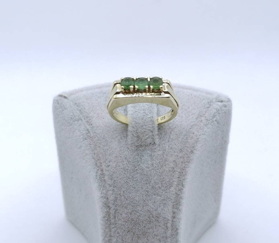 Ring Gold 585er mit Smaragd Edelsteinen