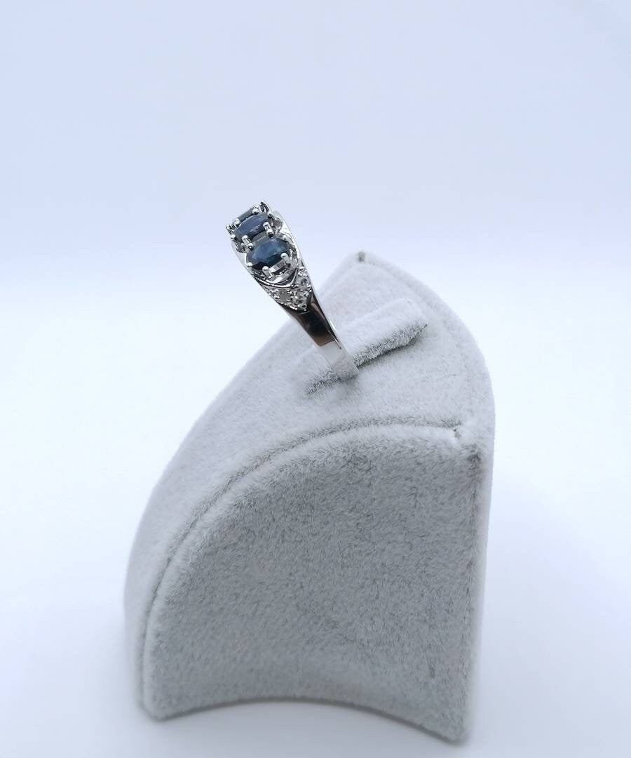 Weißgold Ring mit Saphiren und Brillanten