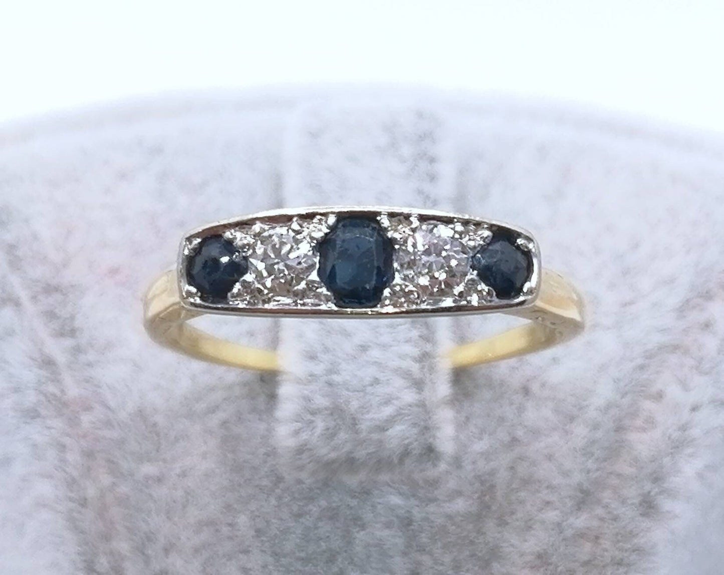 Ring Gold 750er mit Saphir und Brillanten