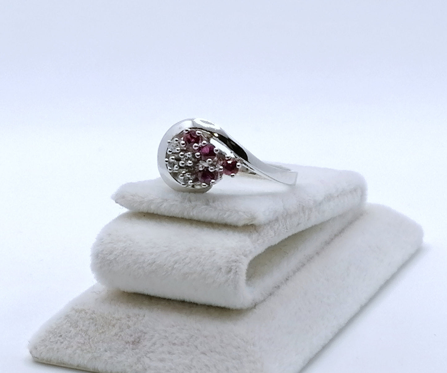 Ring Gold 585er mit Rubin und Brillanten