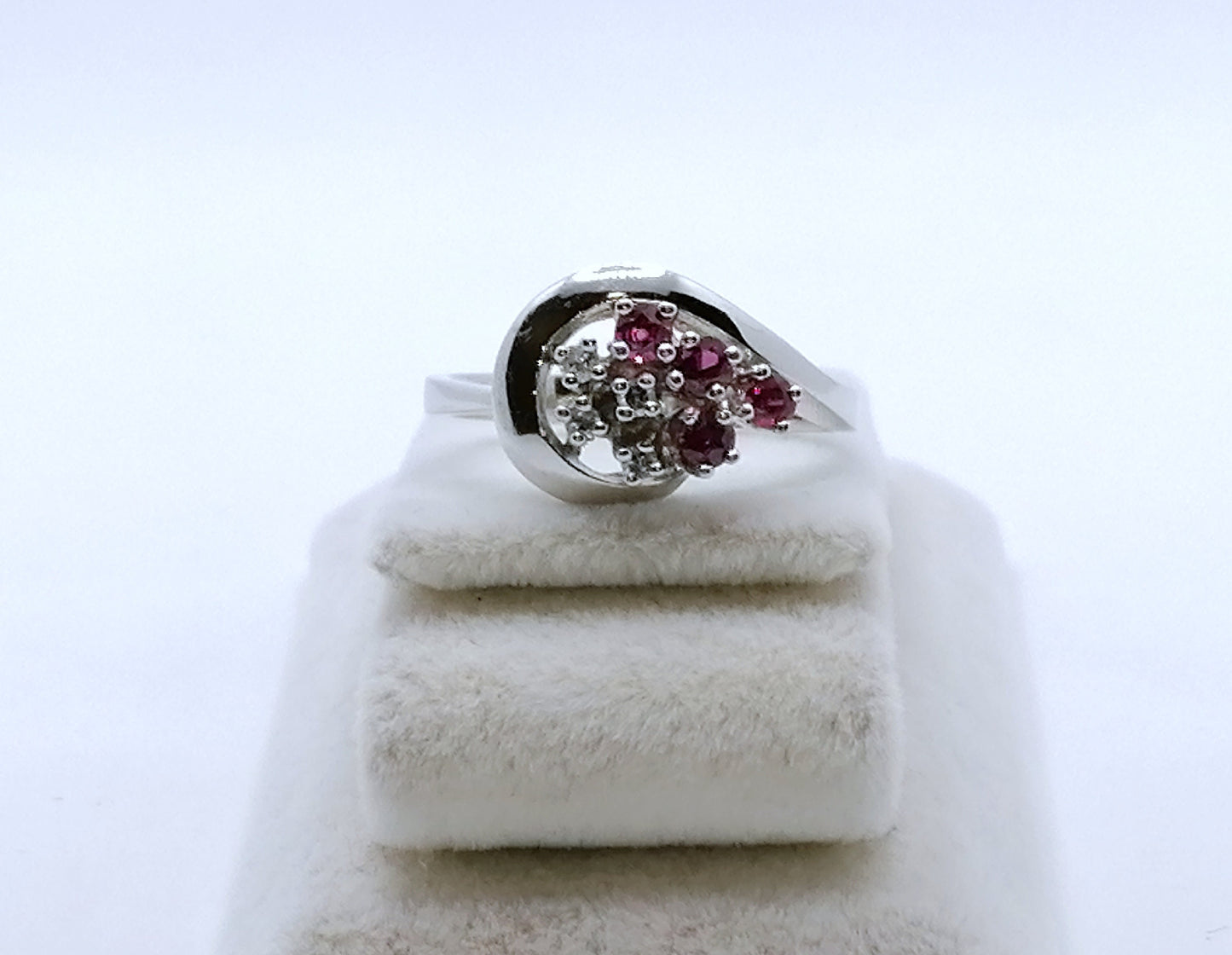 Ring Gold 585er mit Rubin und Brillanten