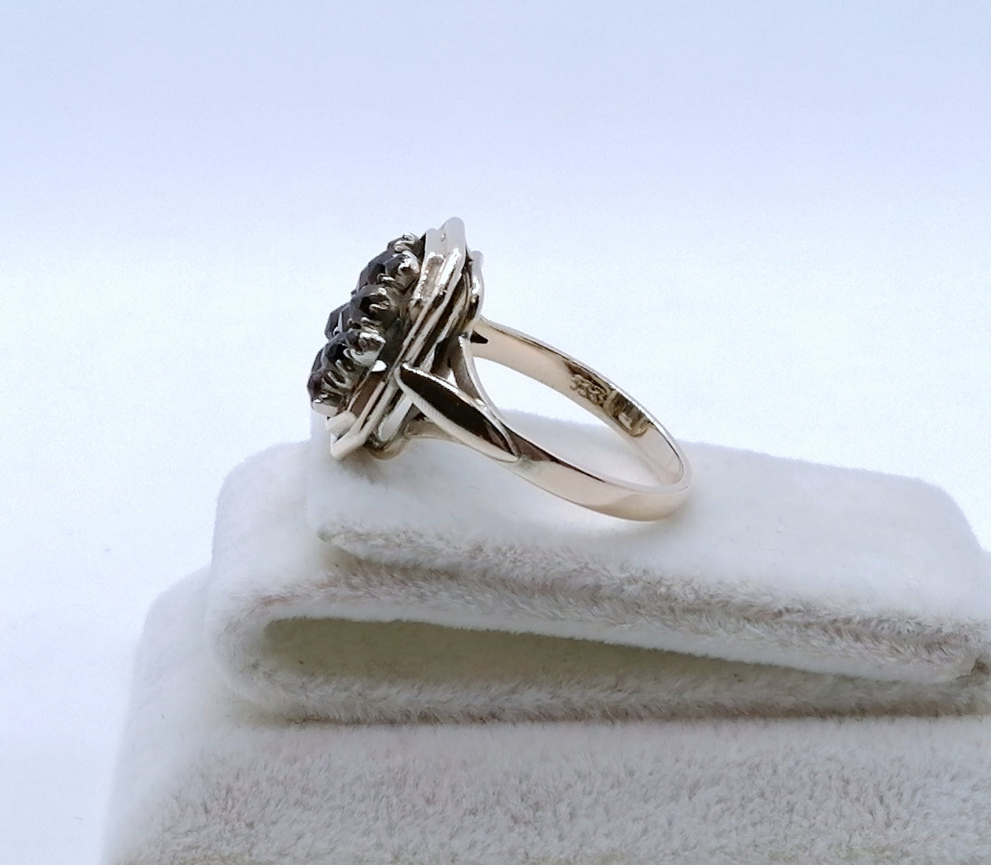 Ring Gold 333er Rotgold mit Granatstein