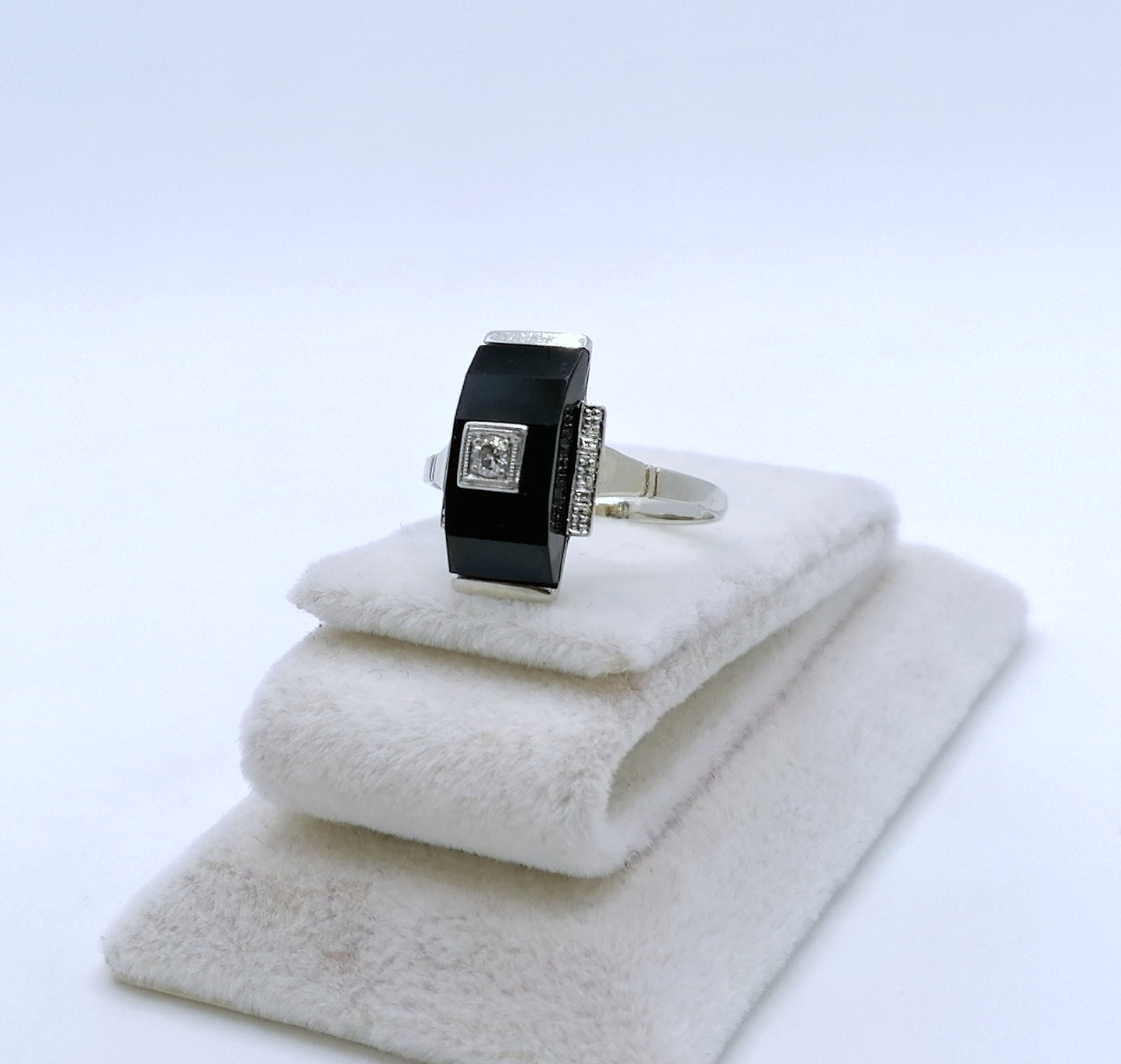 Ring Art Deco 1920 Weißgold 750er mit Onyx und Brillant Gr. 55