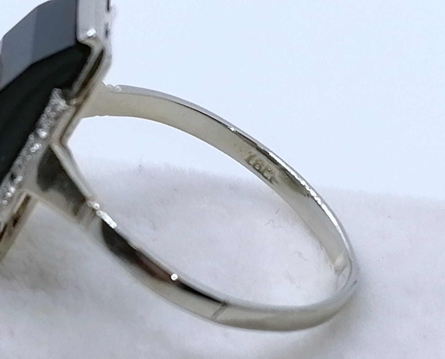 Ring Art Deco 1920 Weißgold 750er mit Onyx und Brillant Gr. 55