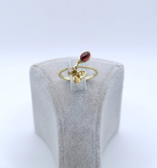 Ring Gold Tourmalin Cabochon und Brillanten Gr. 57