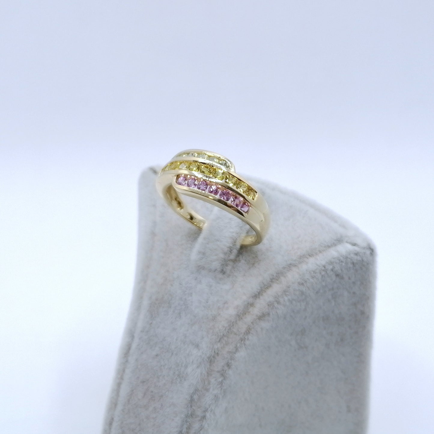 Ring Gold 585er mit farbigen Saphir Edelsteinen Gr. 60