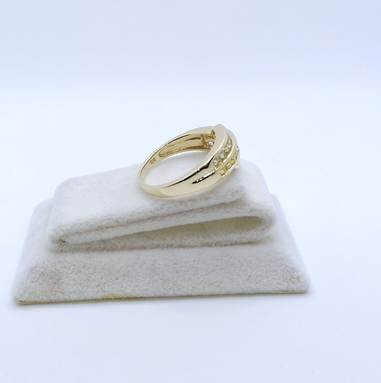 Ring Gold 585er mit farbigen Saphir Edelsteinen Gr. 60
