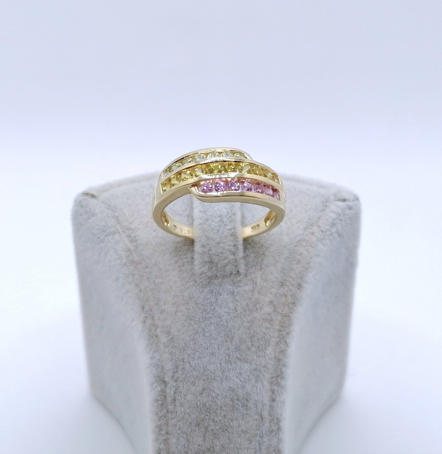Ring Gold 585er mit farbigen Saphir Edelsteinen Gr. 60