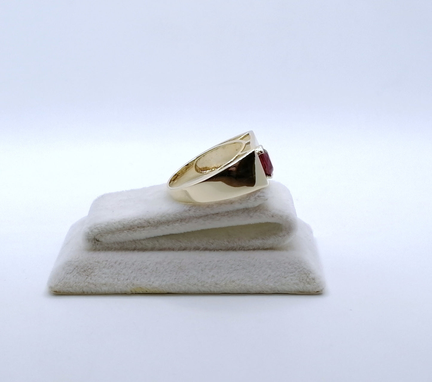 Ring Gold 375er mit Rubin Edelstein Gr. 63