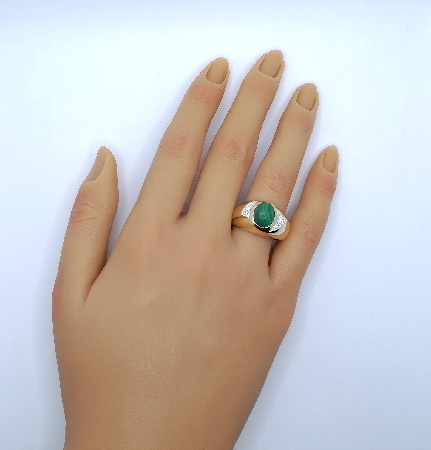 Ring Gold 375er mit Malachit und Diamantsplitter