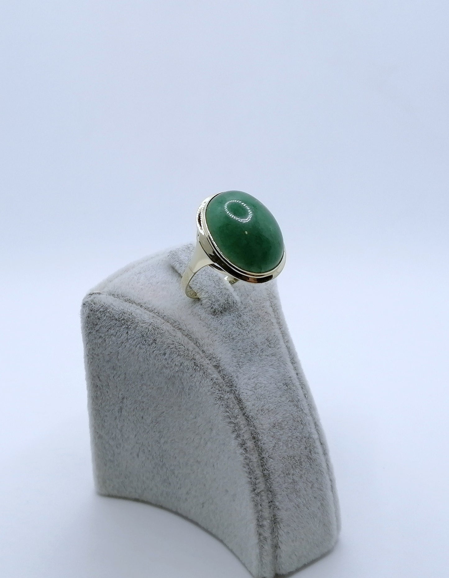 Ring Gold 333er mit Jade