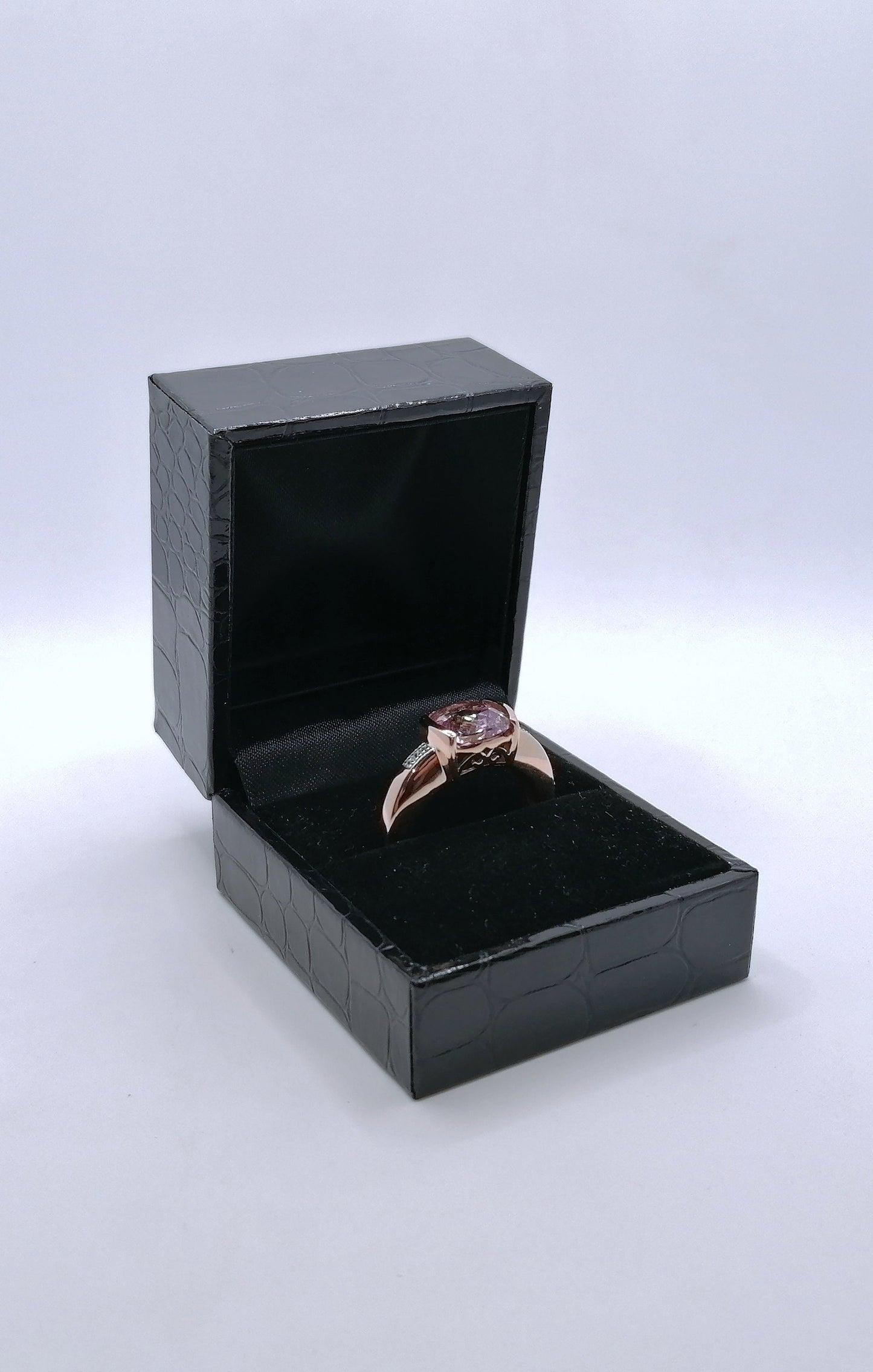Ring Gold 375er mit Kunzit und Zirkonen Gr. 60