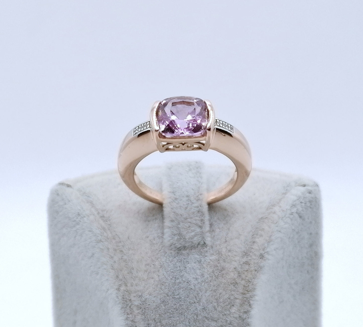 Ring Gold 375er mit Kunzit und Zirkonen Gr. 60