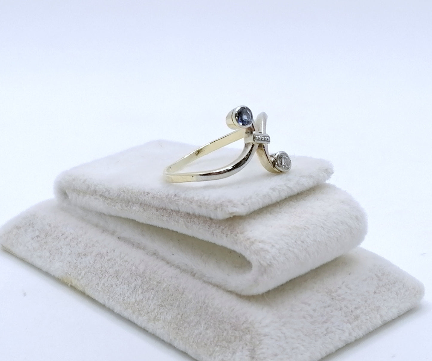 Ring Gold 585er Artdeco mit Brillant und Saphir Gr. 50