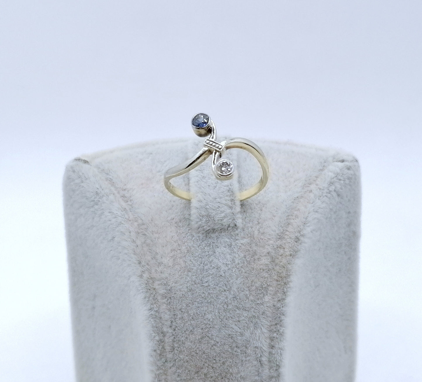 Ring Gold 585er Artdeco mit Brillant und Saphir Gr. 50