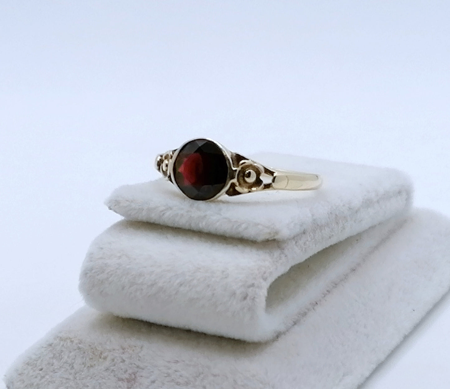 Ring Gold 585er mit Granatstein Gr. 58