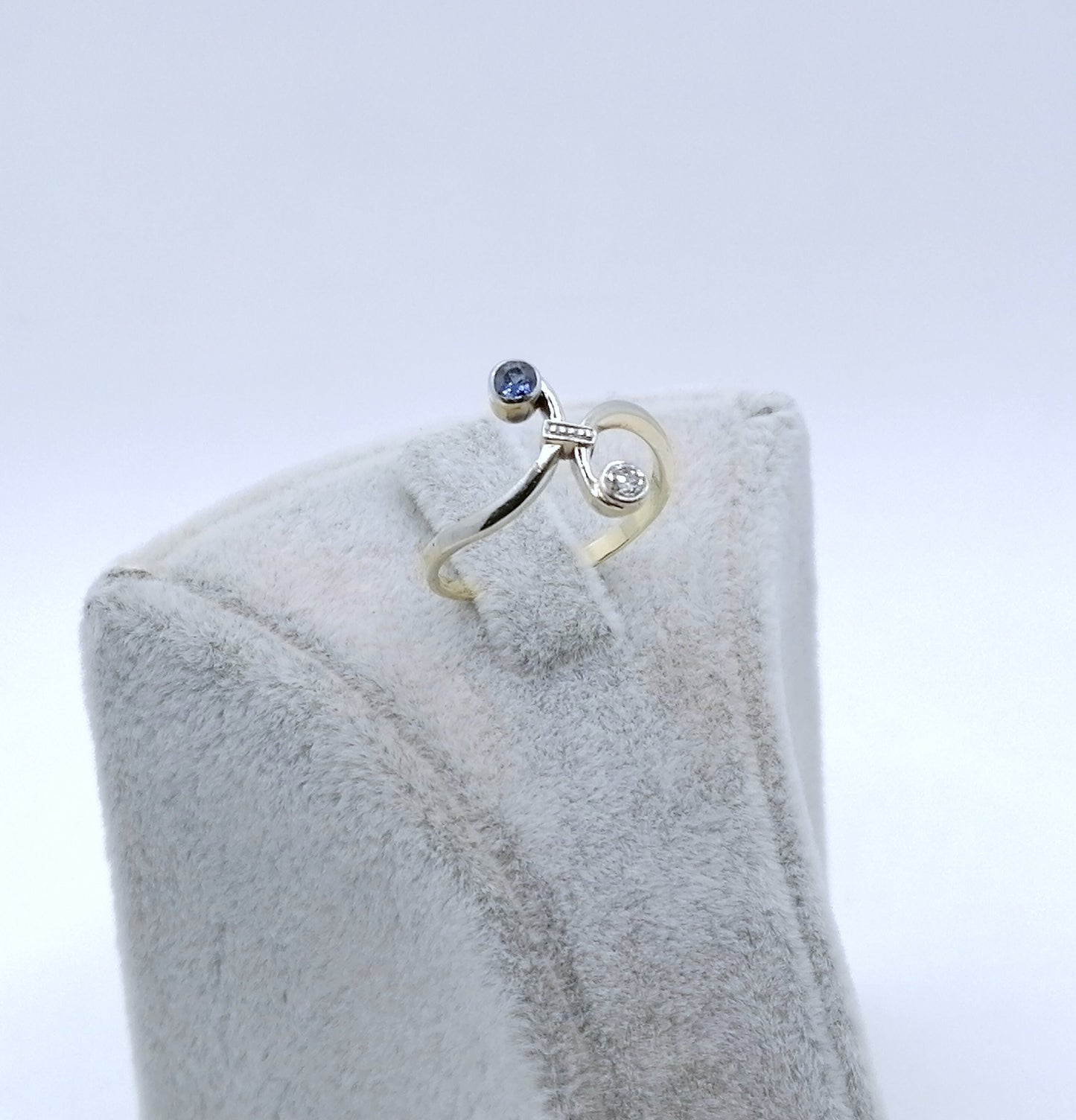 Ring Gold 585er Artdeco mit Brillant und Saphir Gr. 50