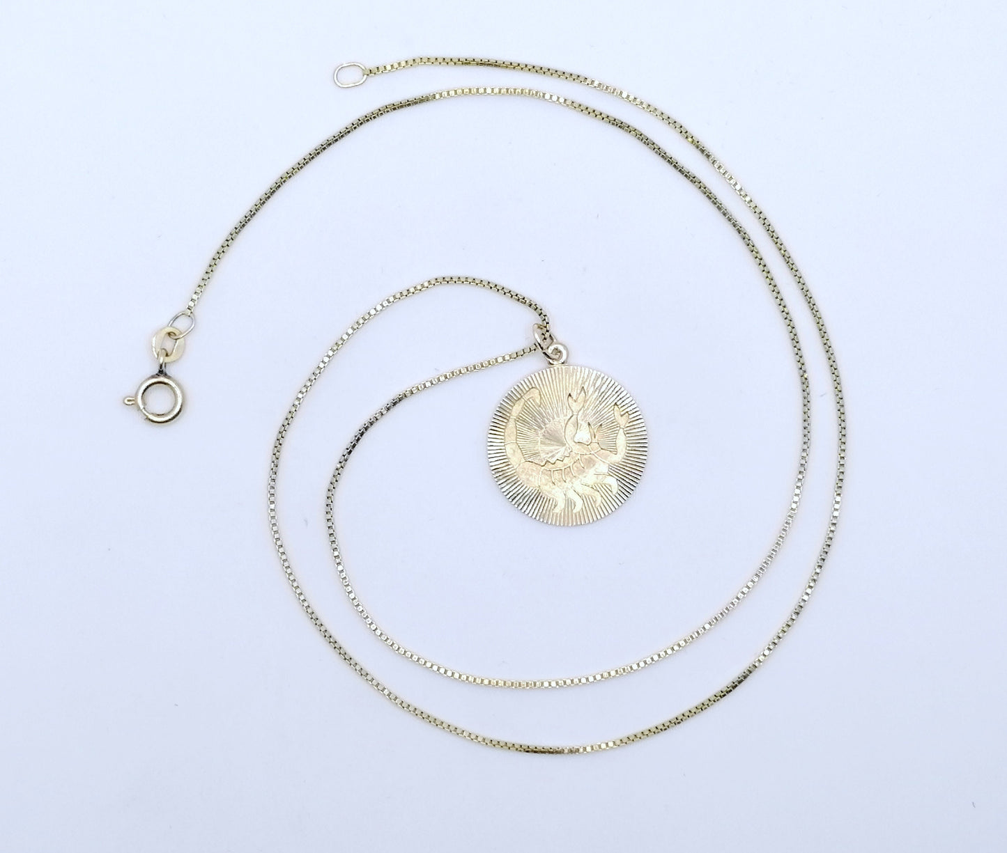 Halskette Gold 333er mit Skorpion Sternzeichen Anhänger