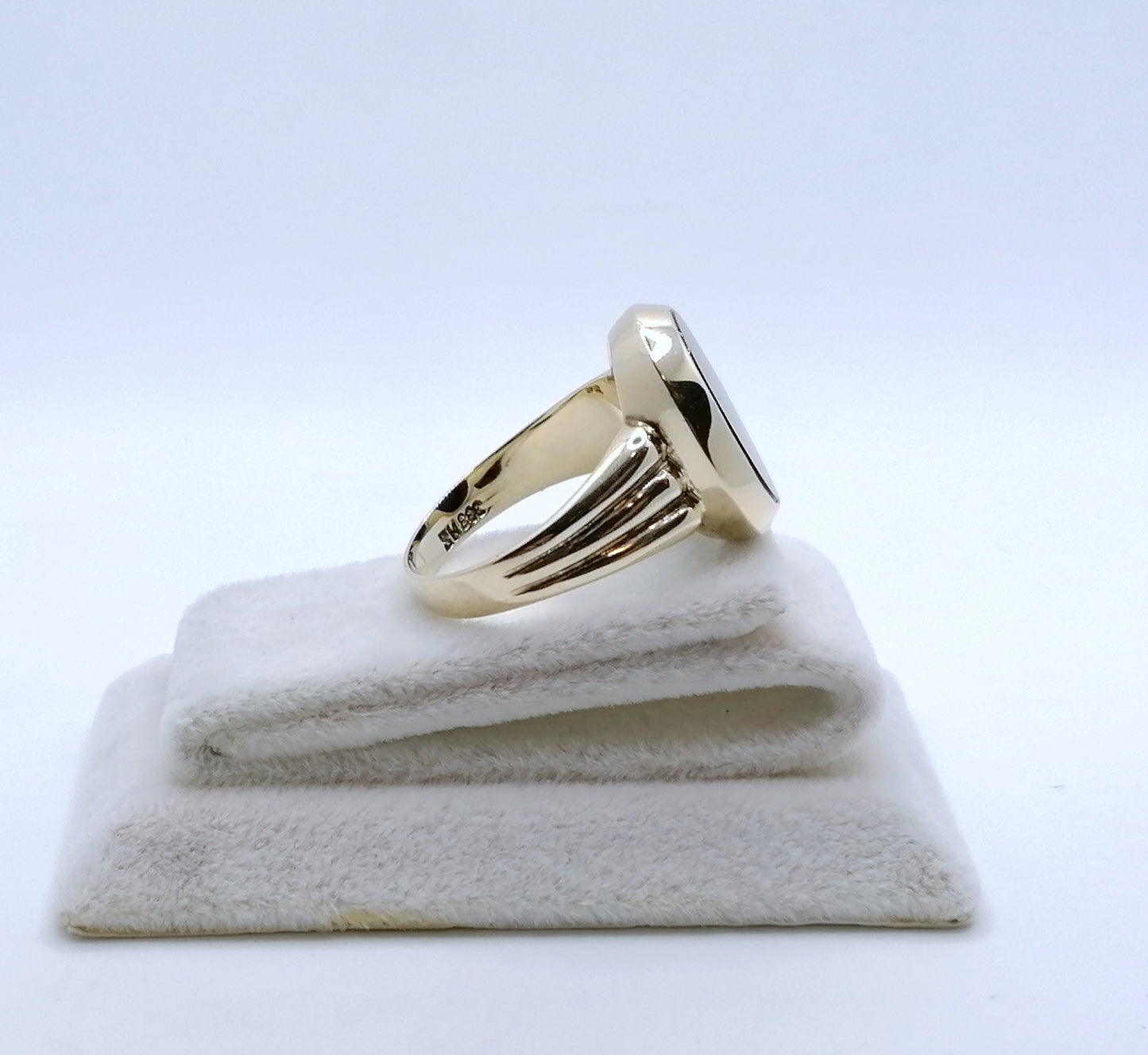 Ring Gold 333er mit Onyx Platte
