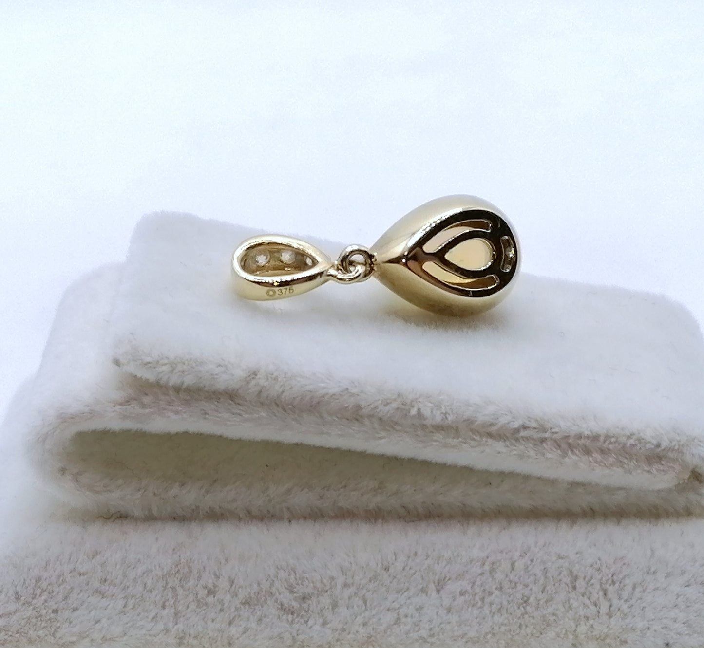 Anhänger Gold 375er mit Äthiopischem Opal und Diamanten