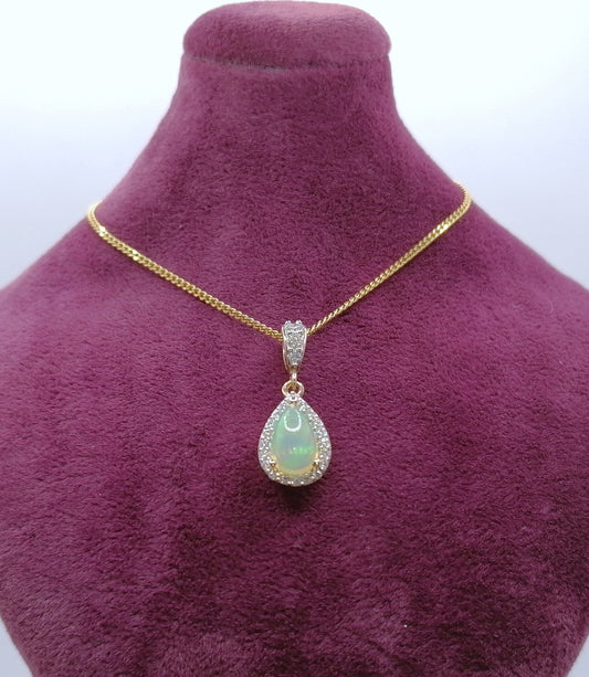 Anhänger Gold 375er mit Äthiopischem Opal und Diamanten