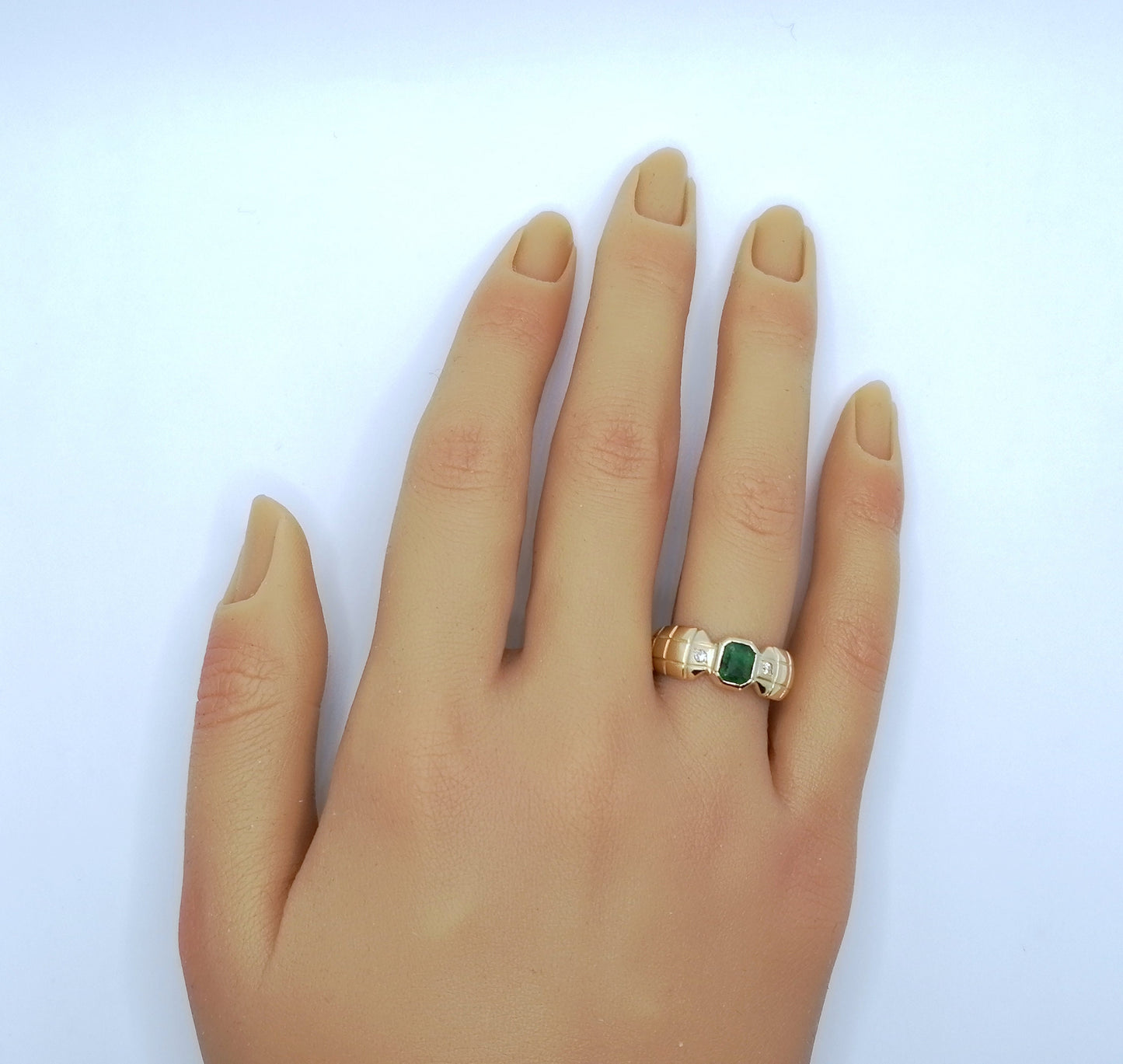Ring Gold 583er UdSSR Sowjet mit Smaragd und Brillanten Gr. 57