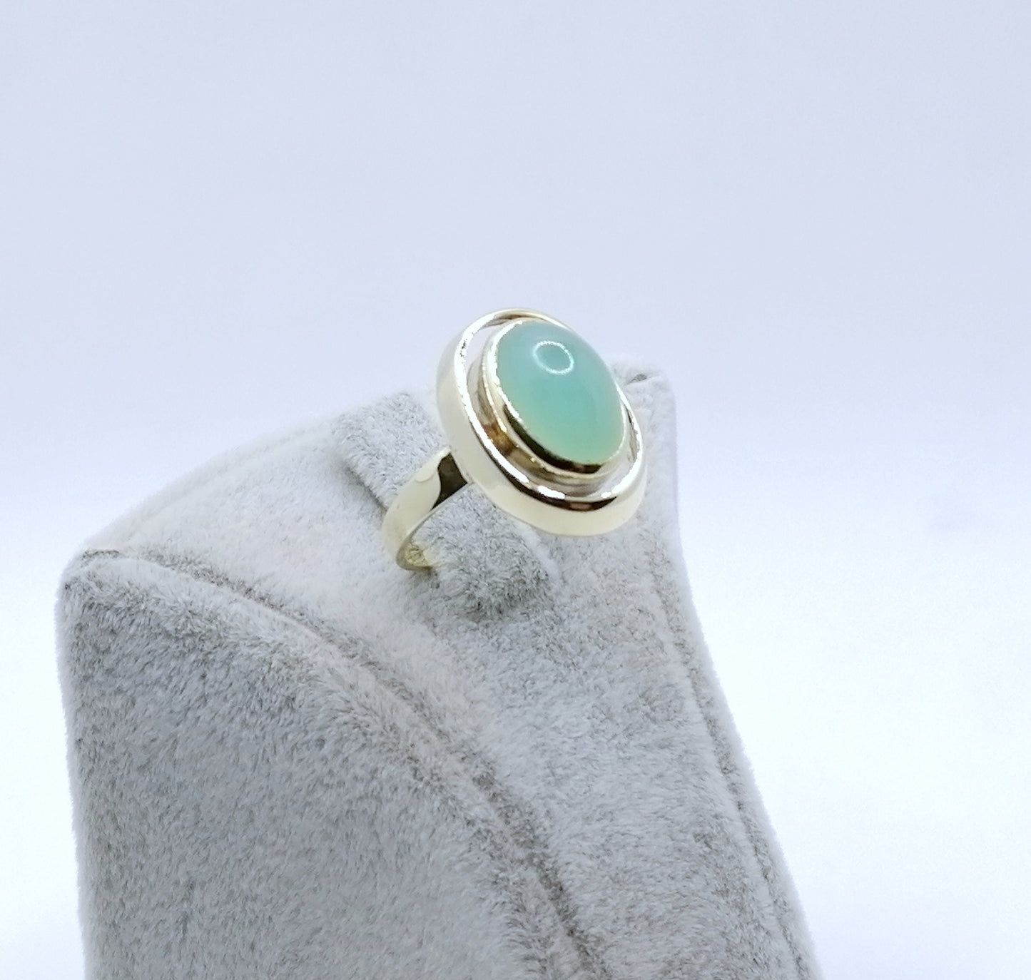 Ring Gold 585er mit Jade Cabochon Gr. 53