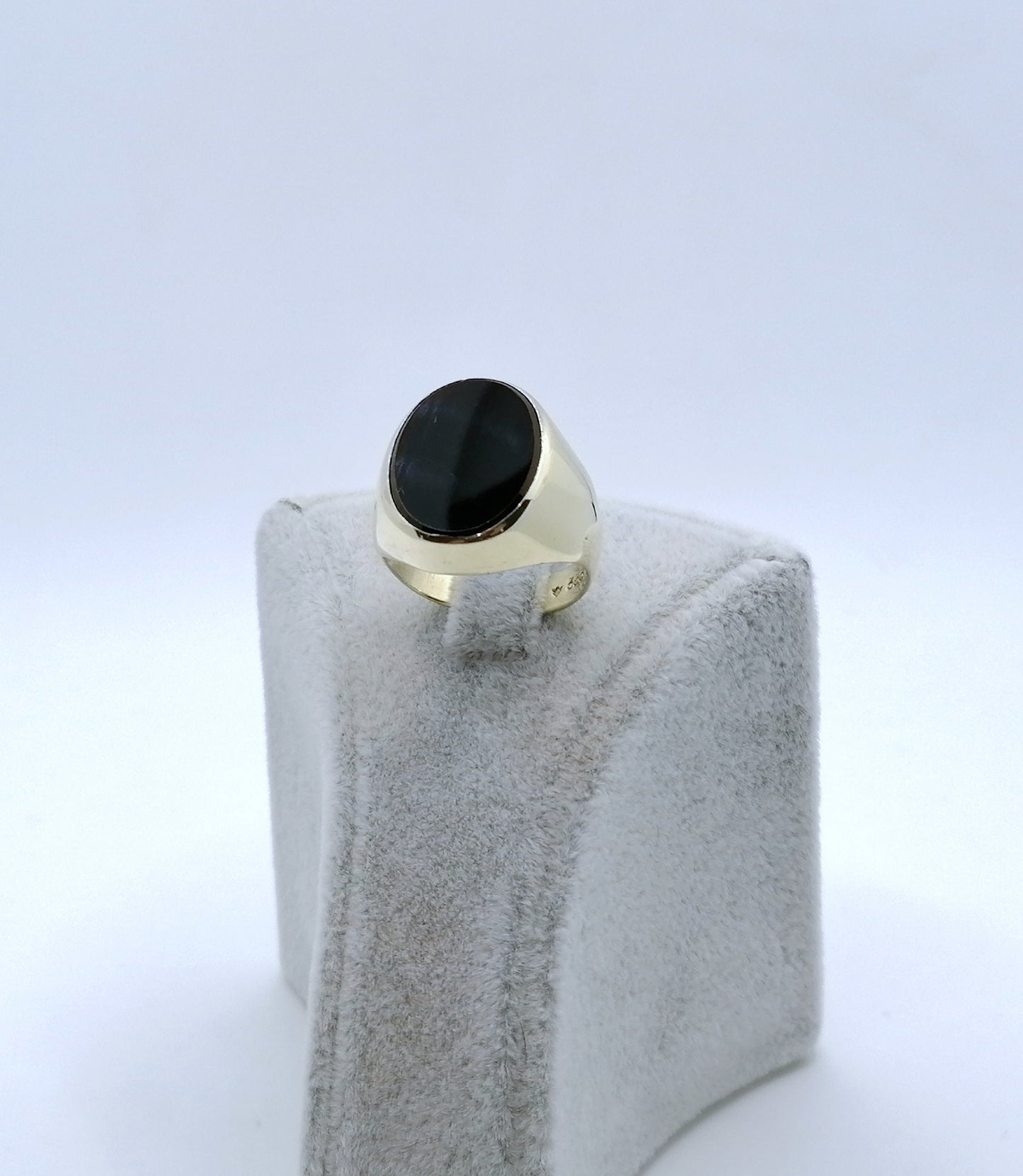 Ring Gold 333er mit Onyx Stein Gr. 56