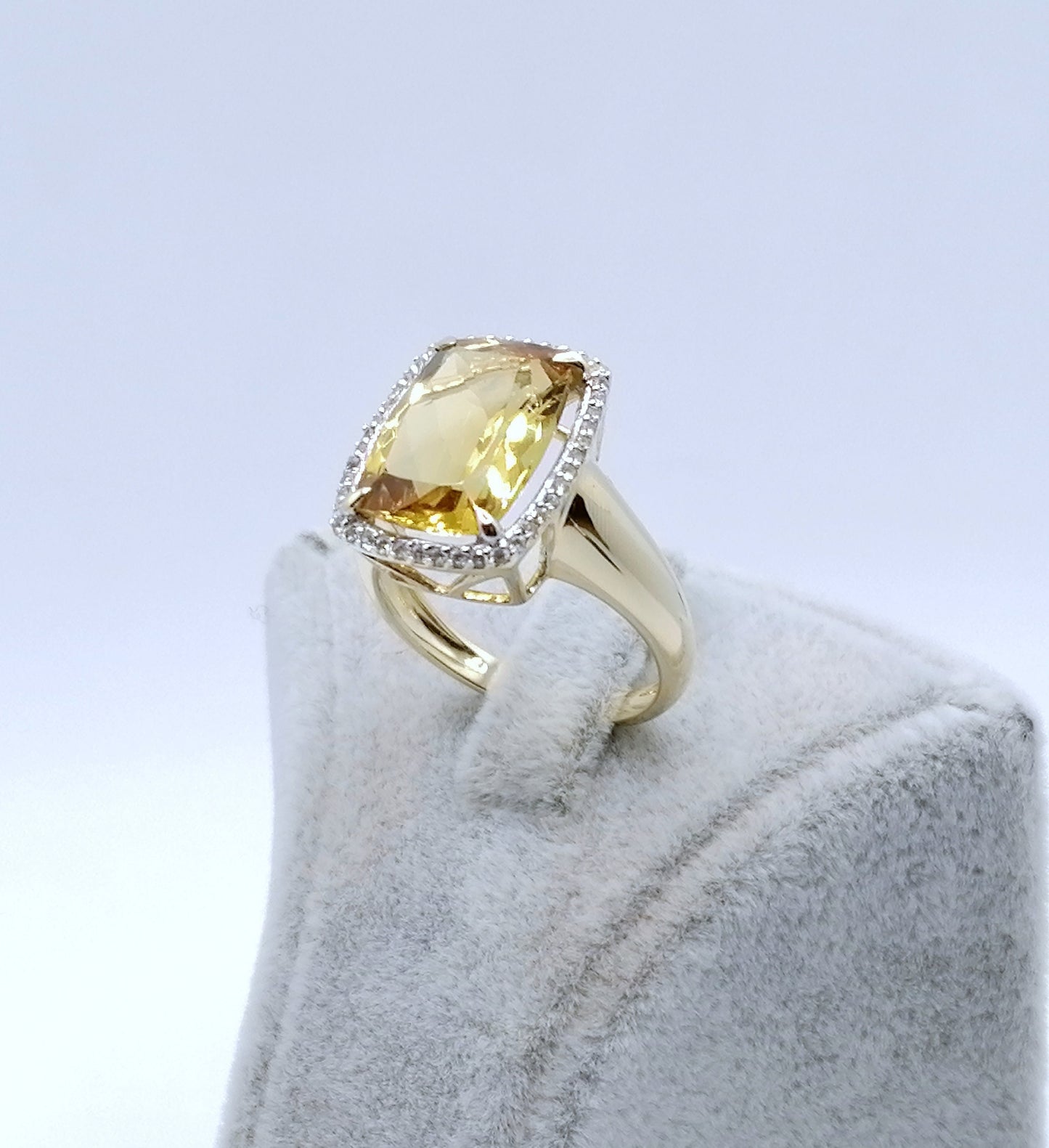 Ring Gold 585er mit Beryll und Zirkonen Gr. 57