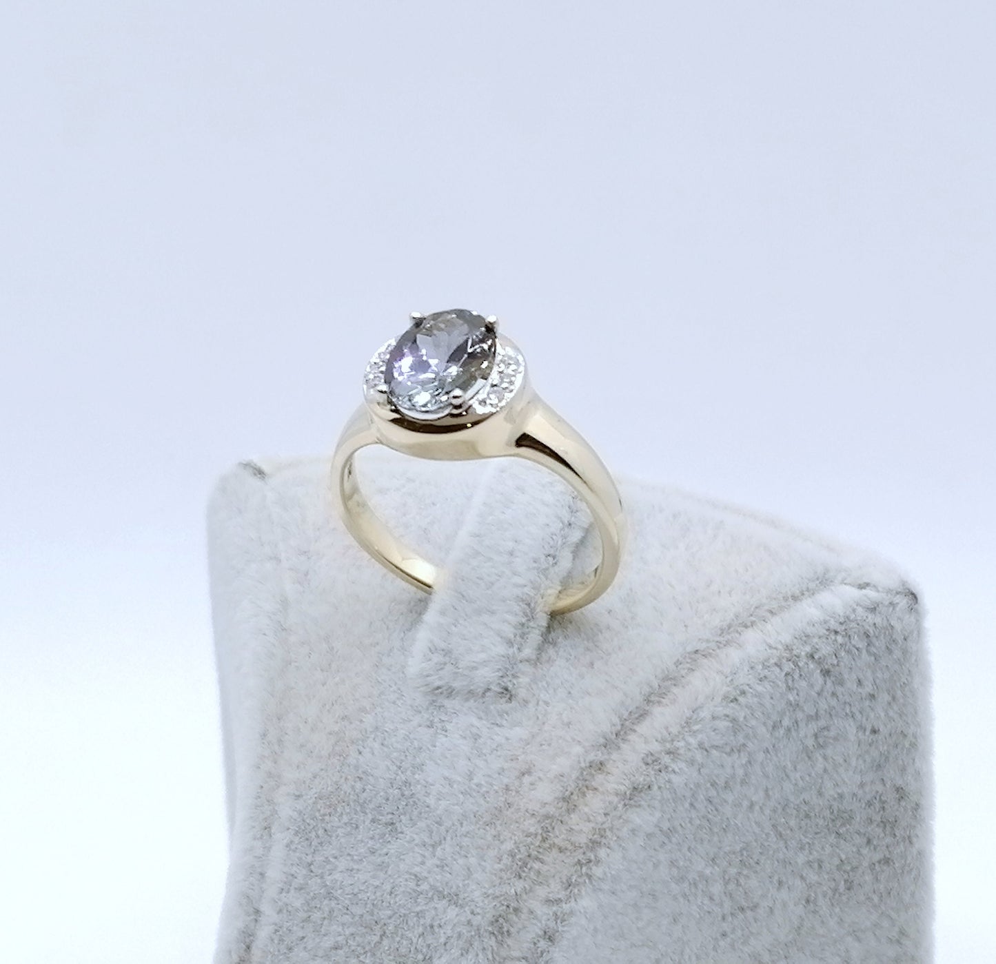 Ring Gold 375er mit Tansanit Edelstein und Diamanten Gr. 57