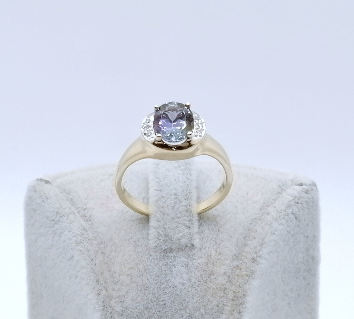 Ring Gold 375er mit Tansanit Edelstein und Diamanten Gr. 57