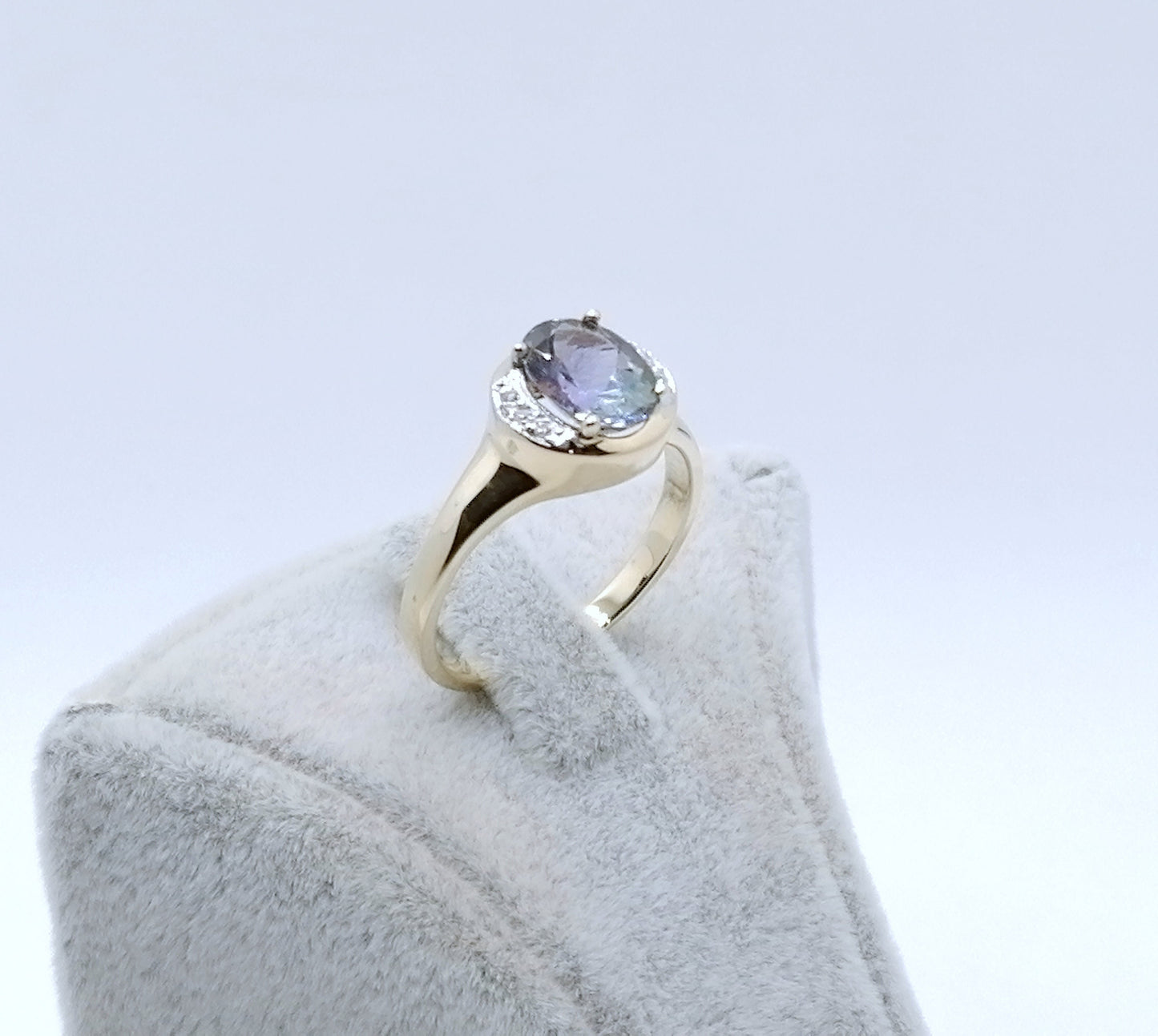 Ring Gold 375er mit Tansanit Edelstein und Diamanten Gr. 57