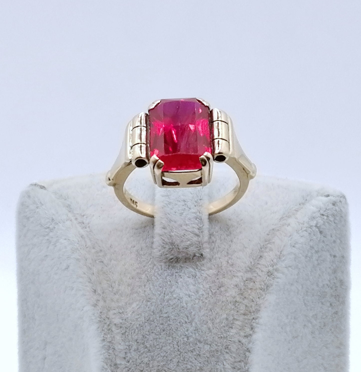 Ring Gold 585er mit Rubin Edelstein Gr. 55