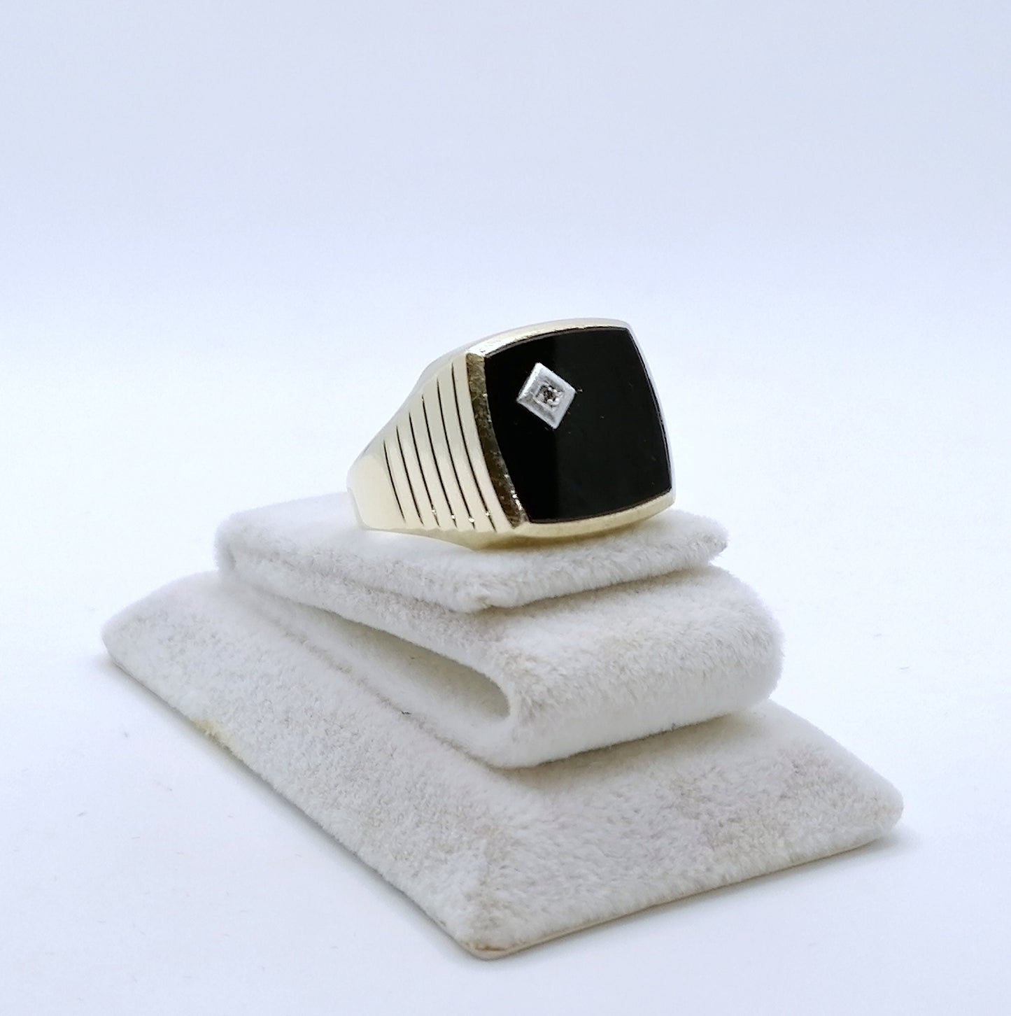 Ring Gold mit Onyx Stein und Diamantsplitter Gr. 66