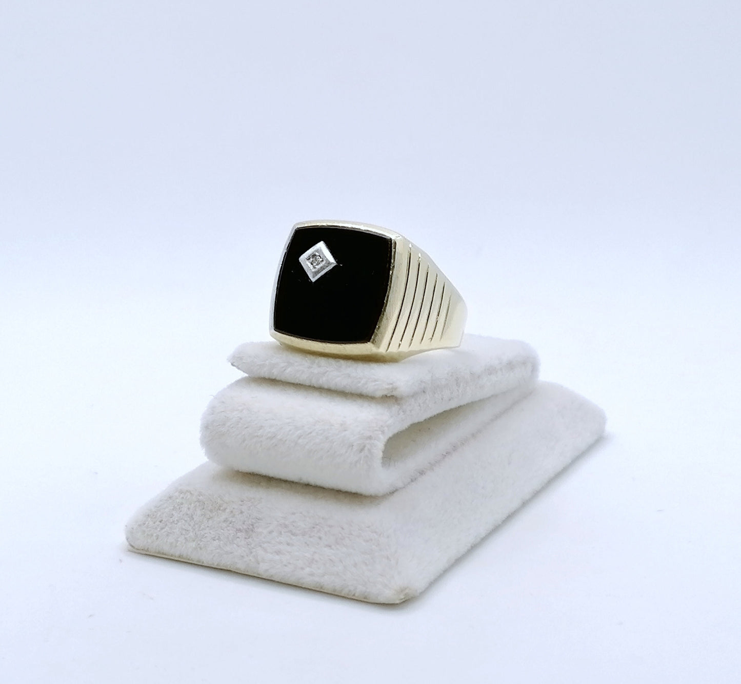 Ring Gold mit Onyx Stein und Diamantsplitter Gr. 66