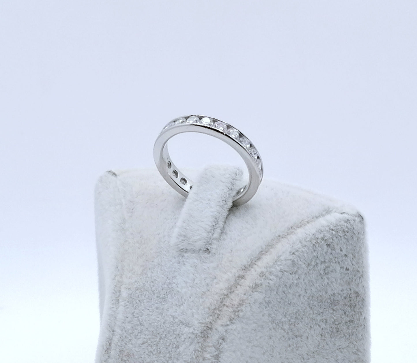 Ring Weißgold 333er Zirkonia Eternity Memoire Gr. 53