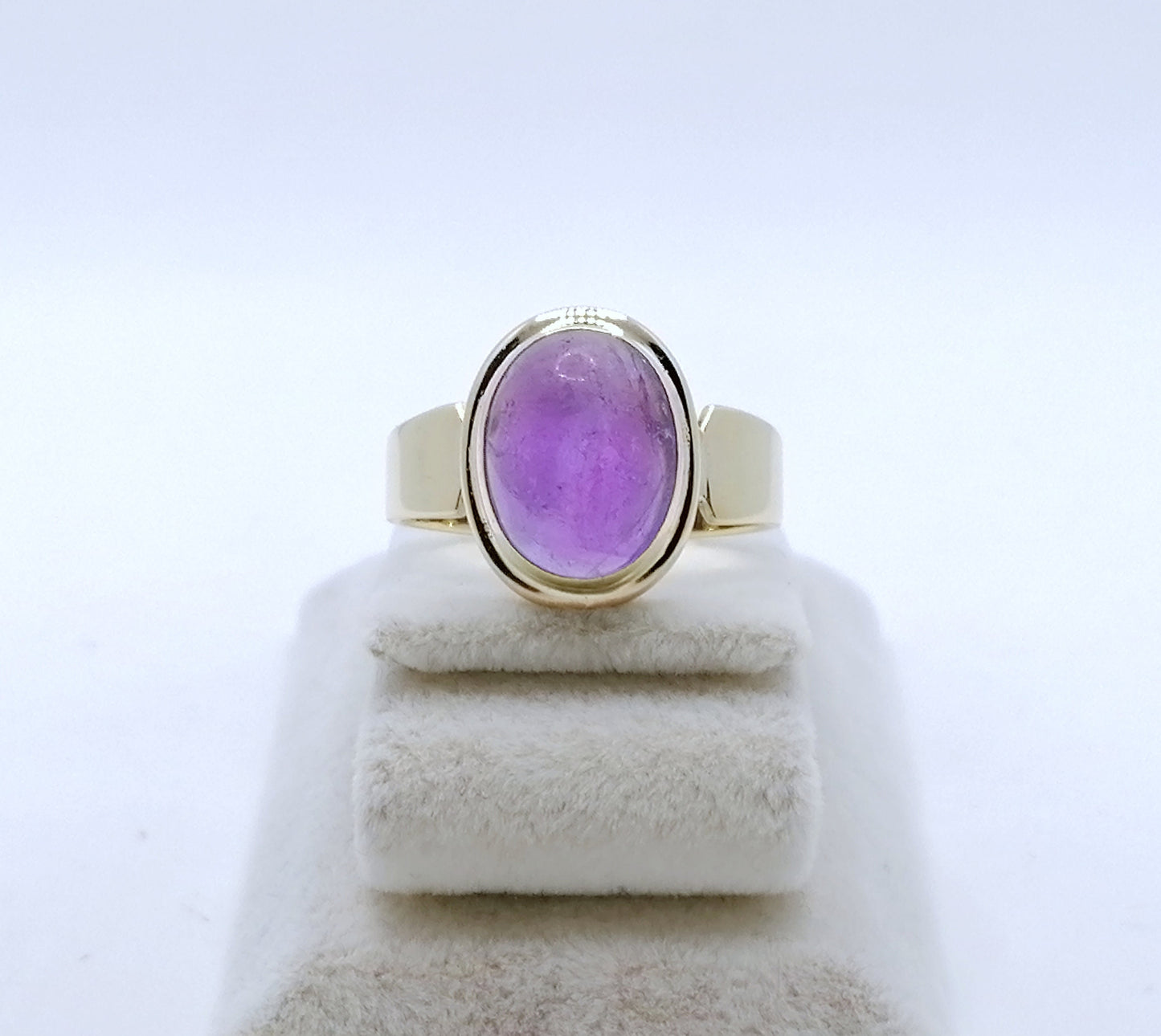 Ring Gold 585er mit Amethyst Cabochon Gr. 60