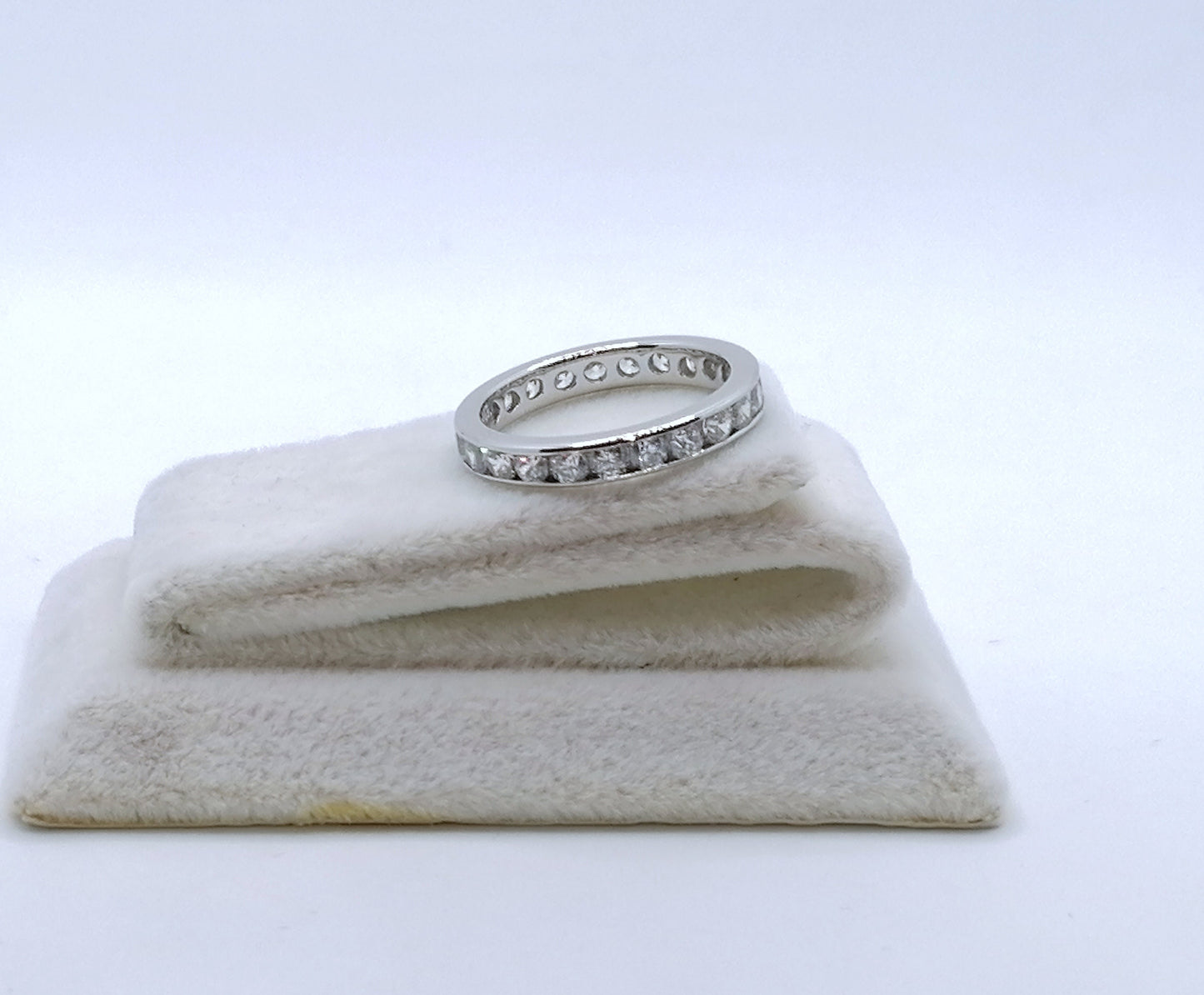 Ring Weißgold 333er Zirkonia Eternity Memoire Gr. 53