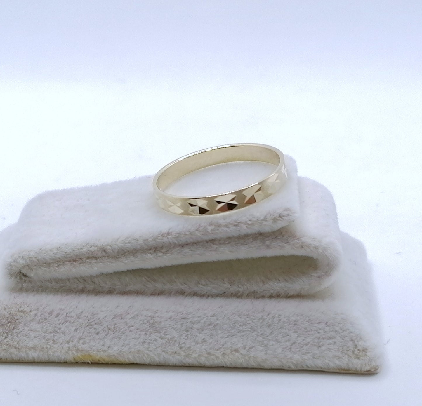 Ring Gold 333er Bandring Gr. 59